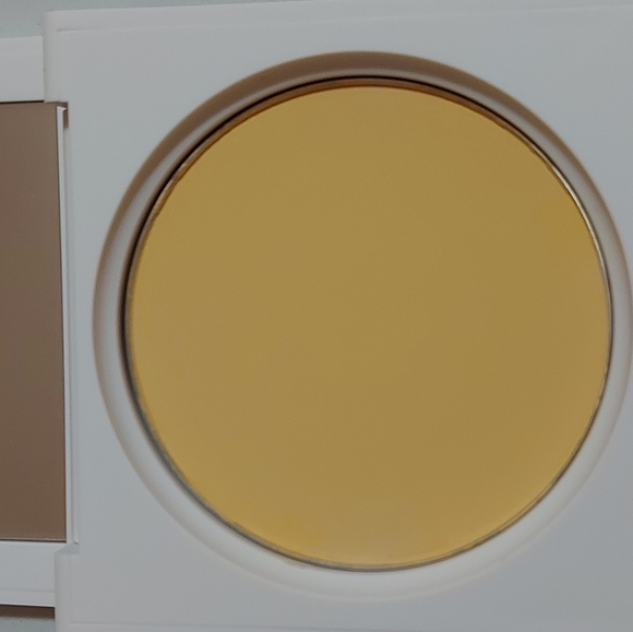 Ofra Banana Powder - Picture 2 of 2